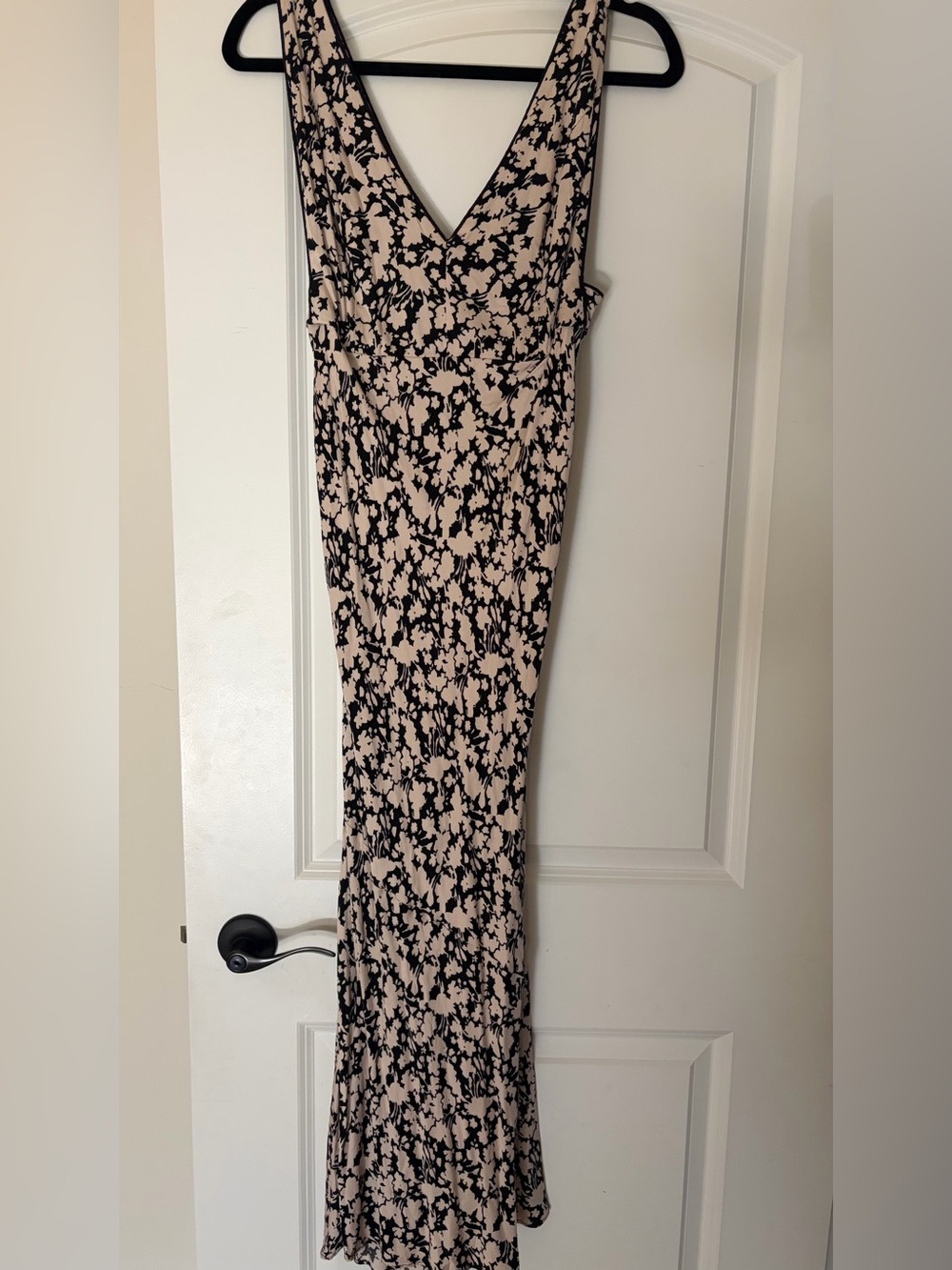 NWOT- Free People Sleeveless V-Neck Floral Midi Slipdress - Size Medium (6-8)